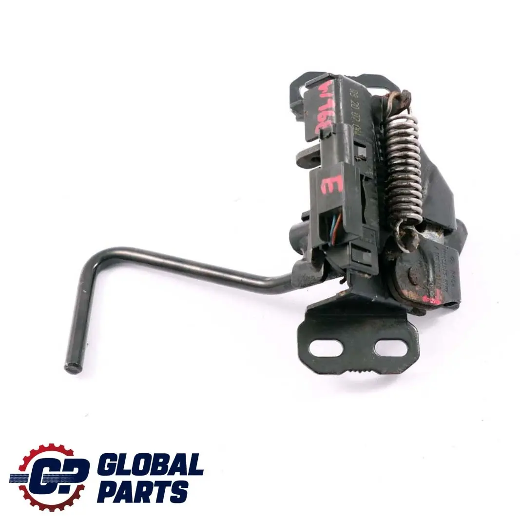  Mercedes-Benz W168 Capot Ferme Chateau - SKU A1688800160-1 - Numéro de pièce A1688800160