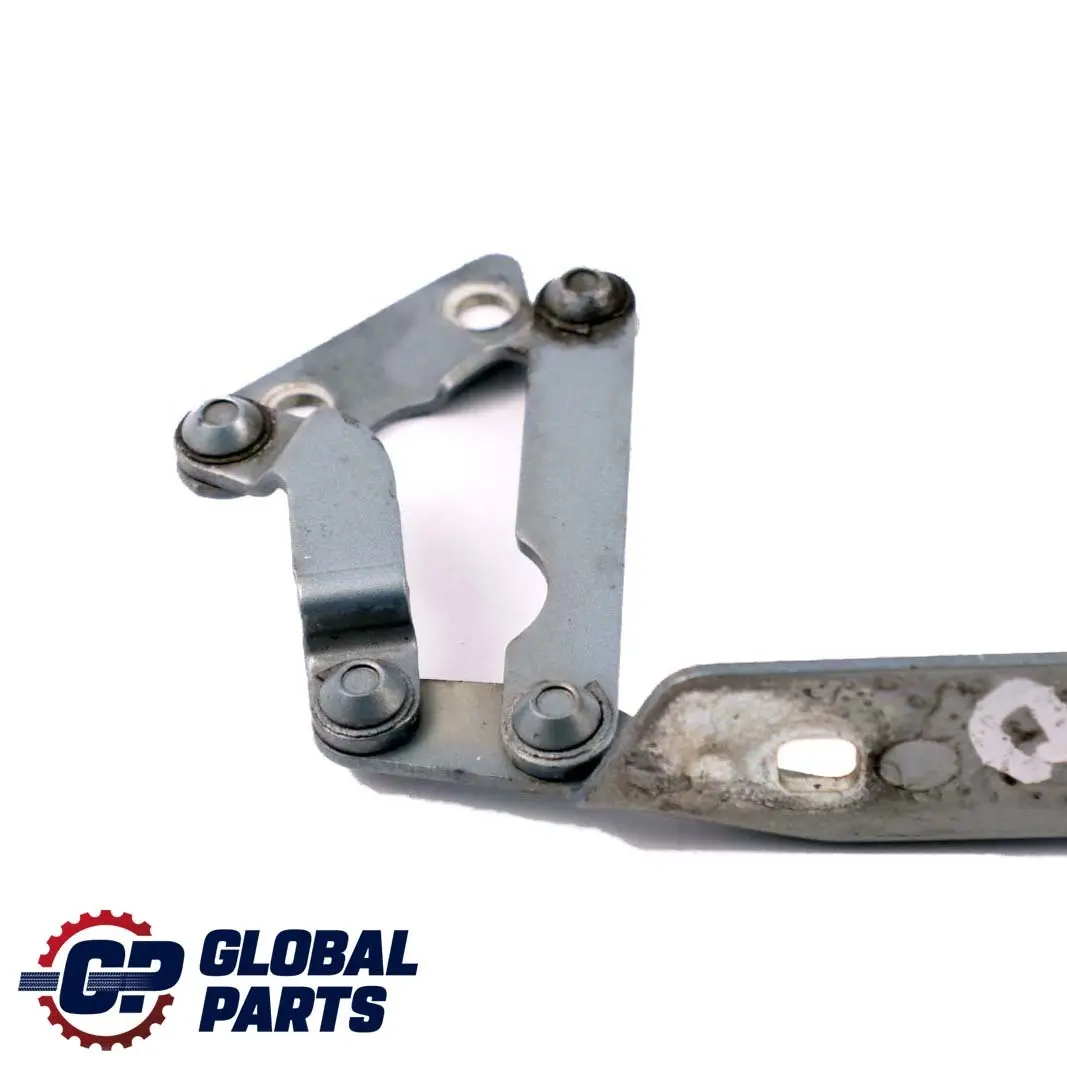 Mercedes-Benz A W168 Cerniera Destra O/S Cofano Anteriore Cumulo Grigio - 757 per con numero di parte A1688800228 Mercedes-Benz A W168 Cerniera Destra O/S Cofano Anteriore Cumulo Grigio - 757 - SKU A1688800228-CUG - Numero di parte A1688800228