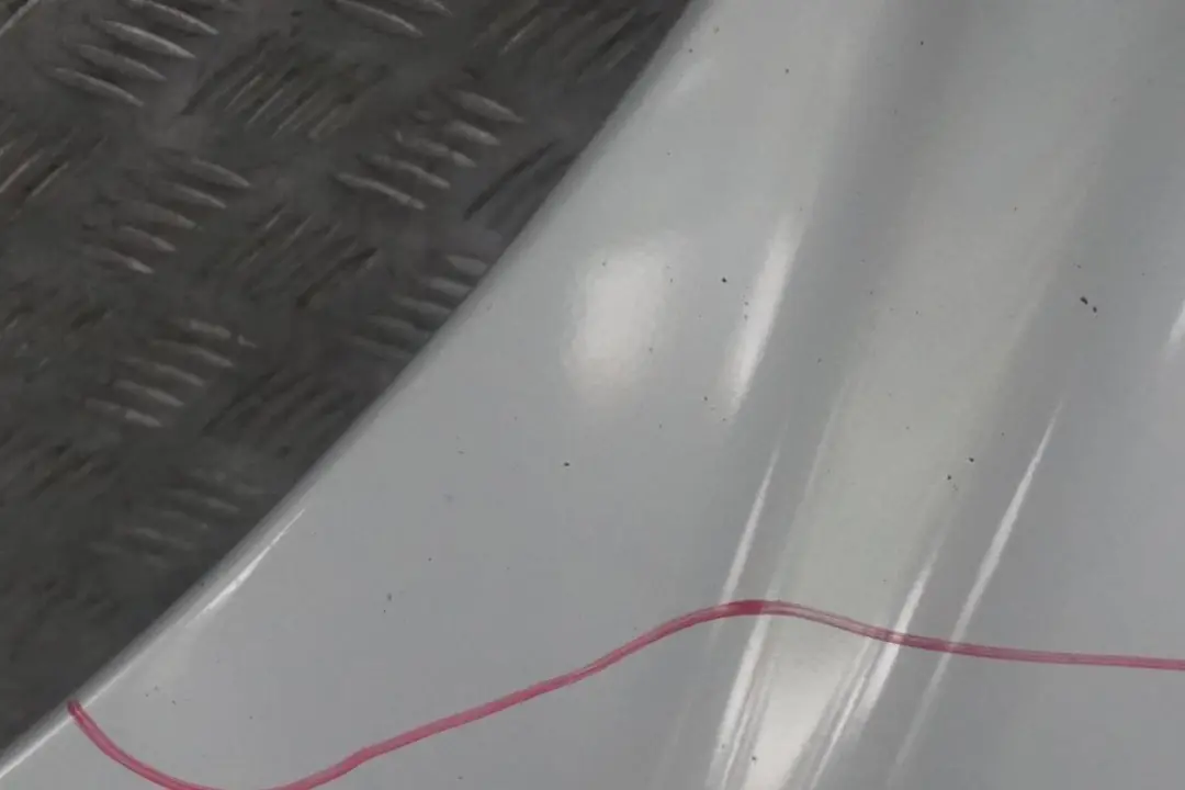 A-Klasse W168 Motorhaube Frontklappe Polar Silber Metallic - 761 für Mercedes mit Teilenummer A1688800657 Mercedes A-Klasse W168 Motorhaube Frontklappe Polar Silber Metallic - 761 - SKU A1688800657-PS - Teilenummer A1688800657