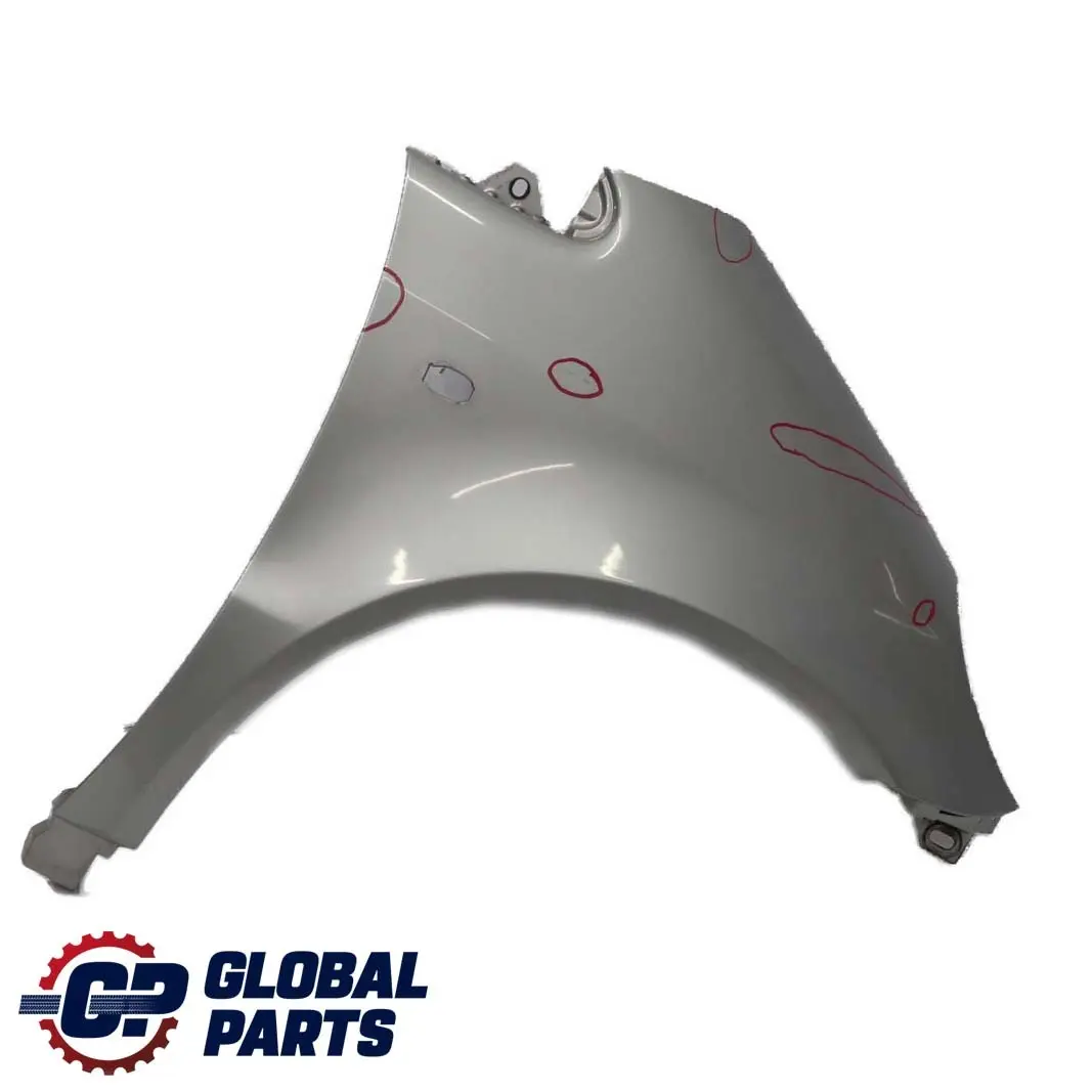 Delantero Derecho Panel Lateral Guardabarros Moonlight Silver para Mercedes A W168 con número de pieza A1688800818 Mercedes A W168 Delantero Derecho Panel Lateral Guardabarros Moonlight Silver - SKU A1688800818-MOON - Número de pieza A1688800818
