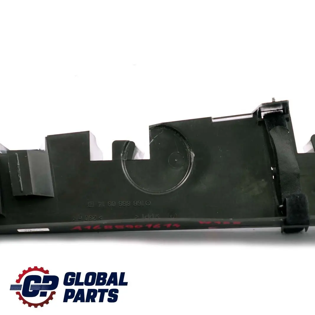 MERCEDES W168 Uchwyt Osłona Gniazda - SKU A1688901614 - Numer Części A1688901614