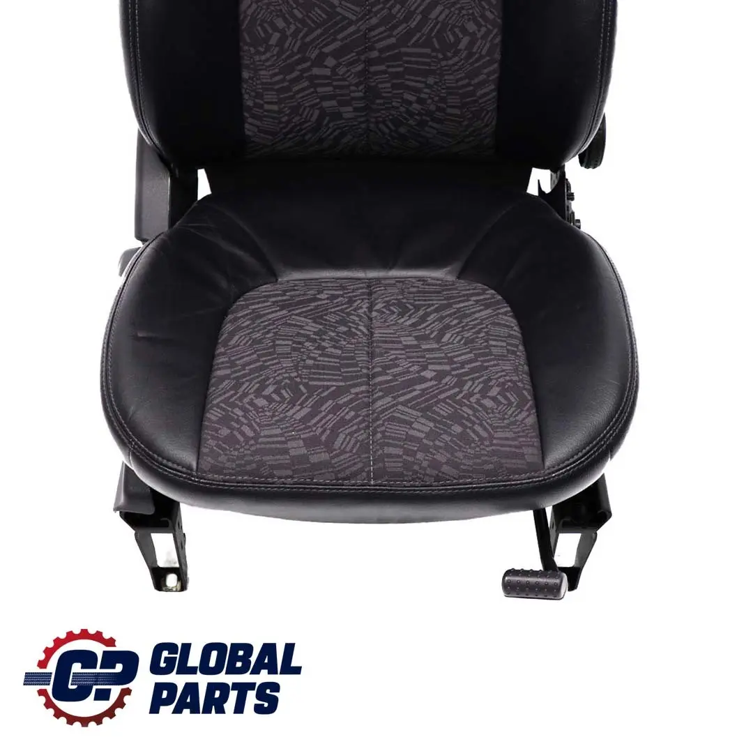 Mercedes W168 Fotel Prawy Przód Szara Półskóra - SKU A1689101847-2 - Numer Części A1689101847