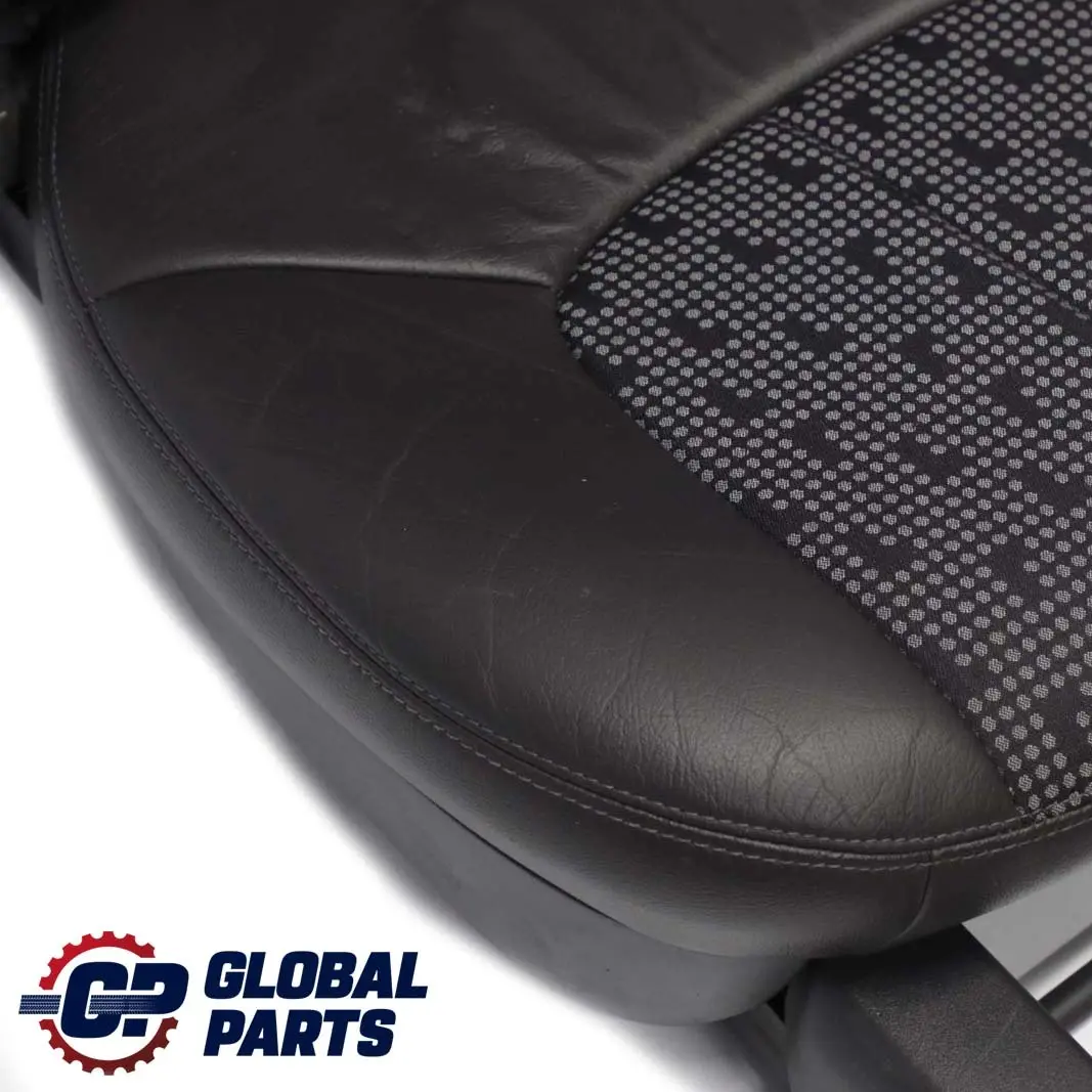 Tela / Cuero Trasero Derecho O / Respaldo del asiento Sofa Magnum para Mercedes W168 con número de pieza A1689200247 Mercedes W168 Tela / Cuero Trasero Derecho O / Respaldo del asiento Sofa Magnum - SKU A1689200247 - Número de pieza A1689200247