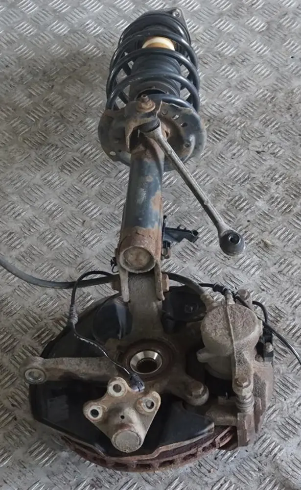 Mercedes B Class B 180 CDI W245 Front Right O/S Suspension Leg Brake Wheel Hub - SKU A1693201730-1 - Part number A1693201730