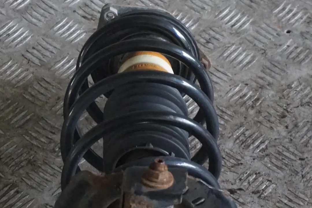 Mercedes B Class B 180 CDI W245 Front Right O/S Suspension Leg Brake Wheel Hub - SKU A1693201730 - Part number A1693201730