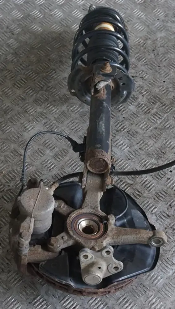 Mercedes B Class B 180 CDI W245 Front Right O/S Suspension Leg Brake Wheel Hub - SKU A1693201730 - Part number A1693201730