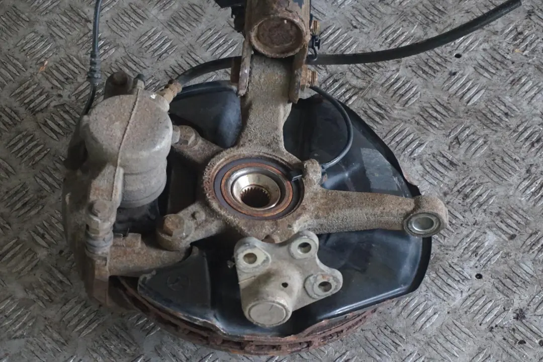 Mercedes B Class B 180 CDI W245 Front Right O/S Suspension Leg Brake Wheel Hub - SKU A1693201730 - Part number A1693201730