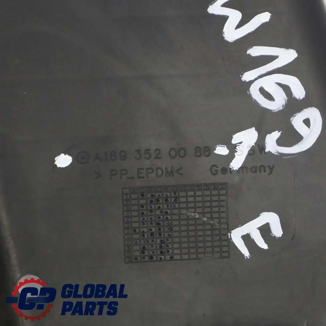 Classe A W169 Essieu Arriere Carenage Capot pour Mercedes à propos du numéro de pièce A1693520088 Mercedes Classe A W169 Essieu Arriere Carenage Capot - SKU A1693520088-1 - Numéro de pièce A1693520088