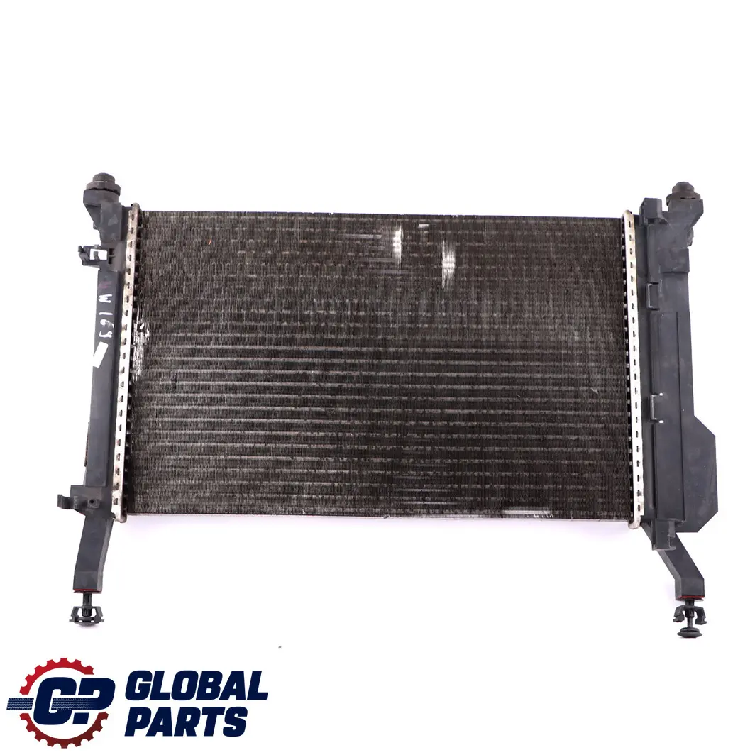 Mercedes A B W169 W245 Radiador de refrigeración de aire del motor - SKU A1695000303 - Número de pieza A1695000303