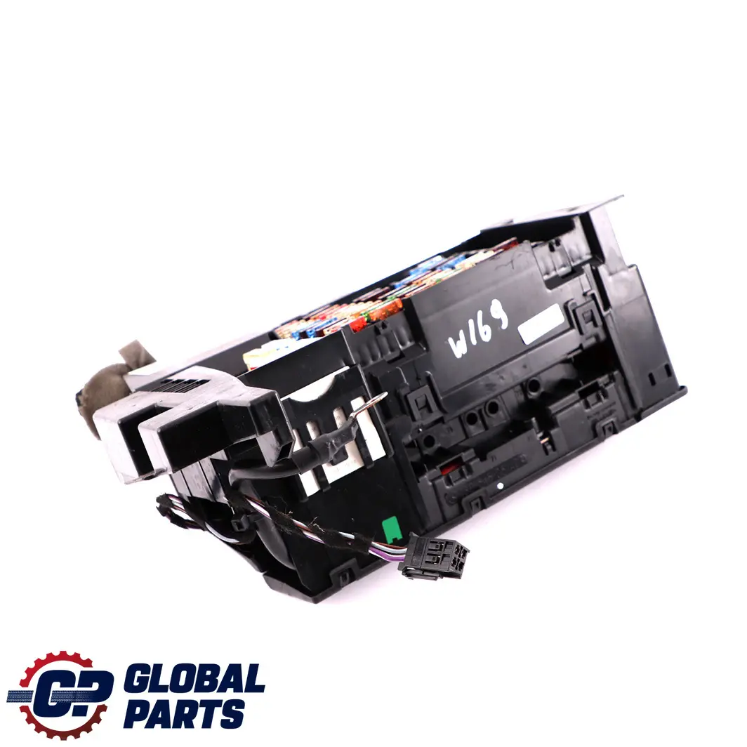 Boîte à fusibles Relais Unité de contrôle pour Mercedes W169 à propos du numéro de pièce A1695450540 Mercedes W169 Boîte à fusibles Relais Unité de contrôle - SKU A1695450540 - Numéro de pièce A1695450540