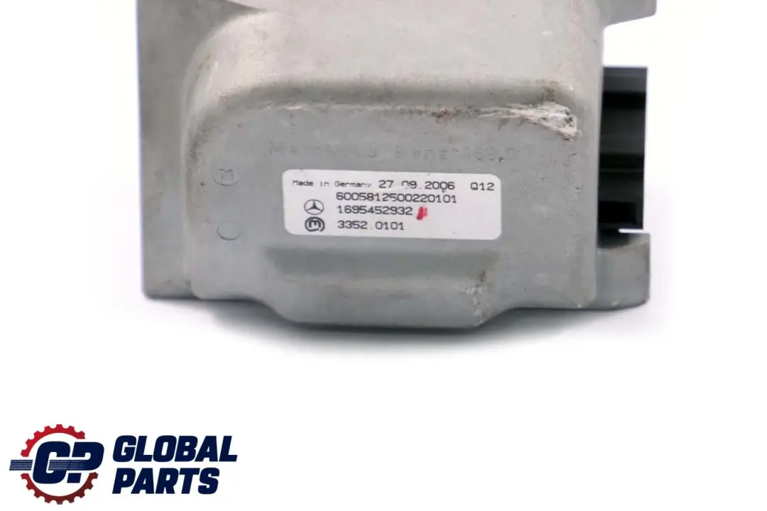 Bloqueo De La Columna Del Volante para Mercedes W169 W245 con número de pieza A1695452932 Mercedes W169 W245 Bloqueo De La Columna Del Volante - SKU A1695452932 - Número de pieza A1695452932