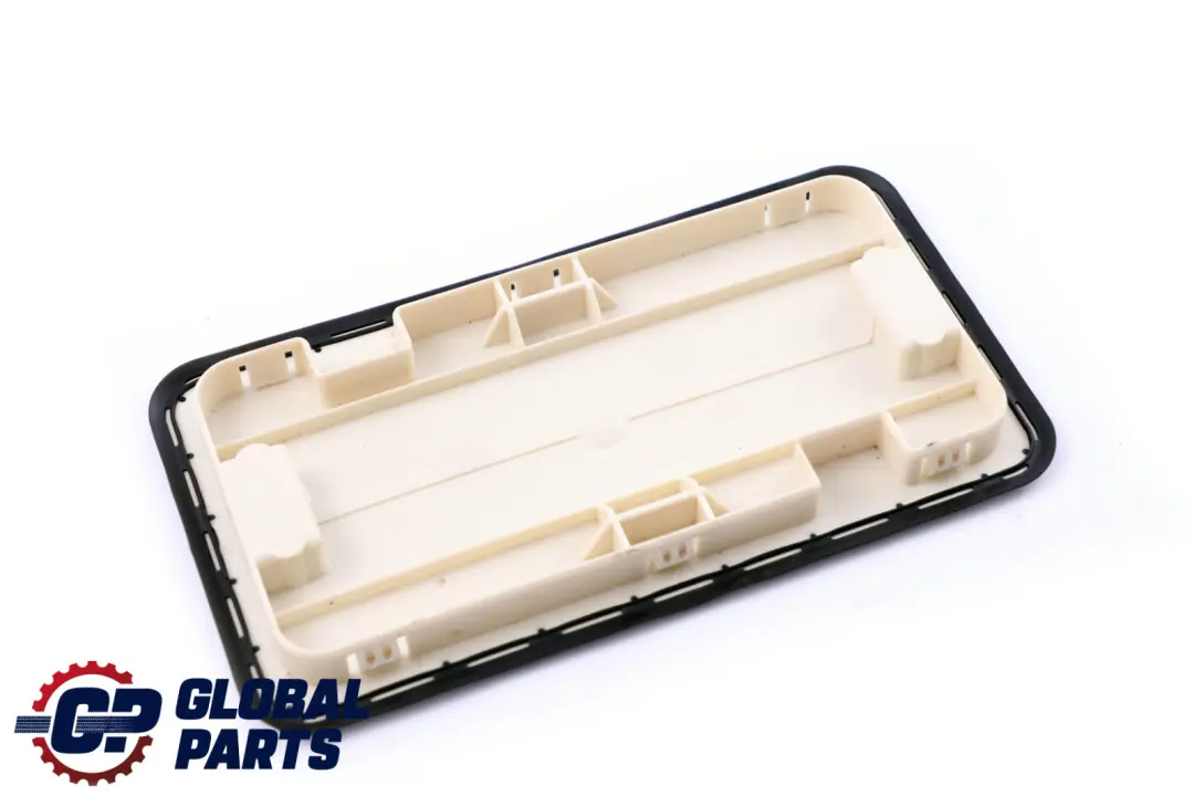 Mercedes-Benz A B Classe W169 W245 Siege Capot Couvercle A Gauche  - SKU A1696103108 - Numéro de pièce A1696103108