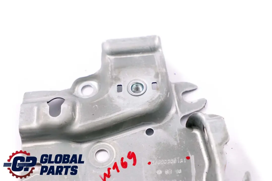 Mercedes A B Klasse W169 W245 Halter Halterung Kofferraum Links - SKU A1696300131 - Teilenummer A1696300131