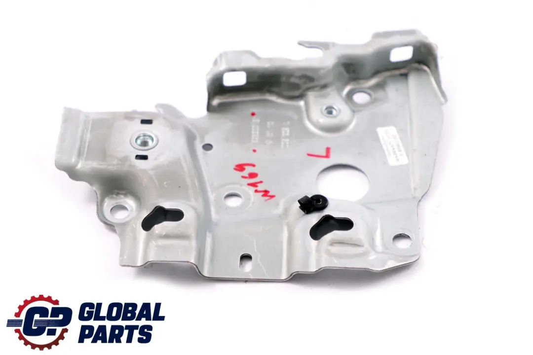 Classe B W169 W245 Support Coffre A Gauche pour Mercedes A à propos du numéro de pièce A1696300131 Mercedes A Classe B W169 W245 Support Coffre A Gauche - SKU A1696300131 - Numéro de pièce A1696300131