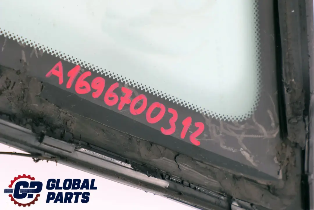 Vitrage AS2 Arrière Gauche pour Mercedes W169 à propos du numéro de pièce A1696700312 Mercedes W169 Vitrage AS2 Arrière Gauche - SKU A1696700312 - Numéro de pièce A1696700312