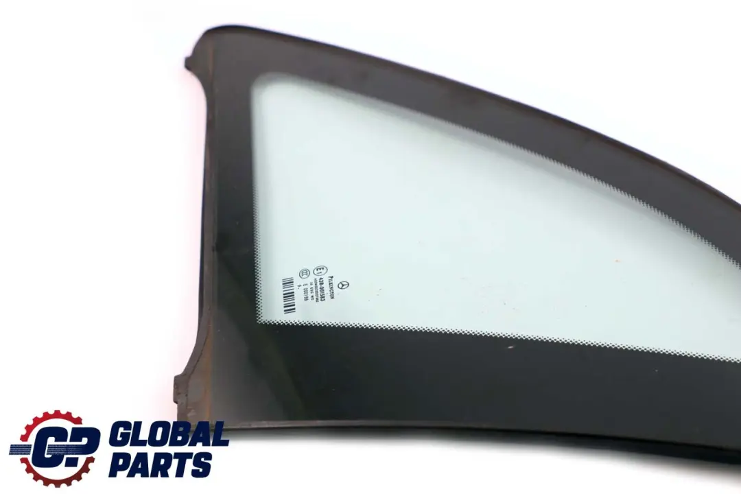 Fenêtre latérale arrière droite Verre vert AS2 pour Mercedes W245 à propos du numéro de pièce A1696701012 Mercedes W245 Fenêtre latérale arrière droite Verre vert AS2 - SKU A1696701012 - Numéro de pièce A1696701012