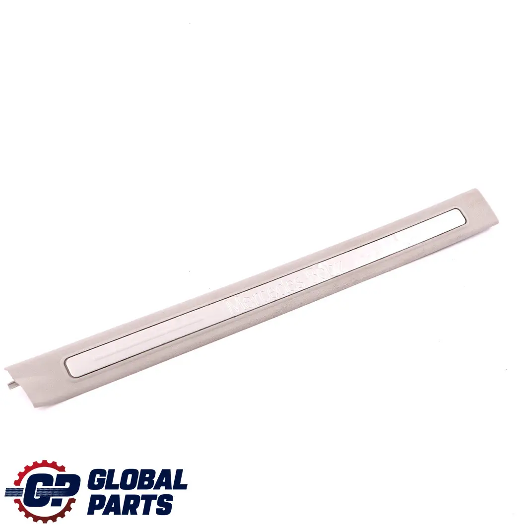 Striscia di rivestimento per soglia porta anteriore destra Grigio per Mercedes W169 con numero di parte A1696800074 Mercedes W169 Striscia di rivestimento per soglia porta anteriore destra Grigio - SKU A1696800074-2 - Numero di parte A1696800074