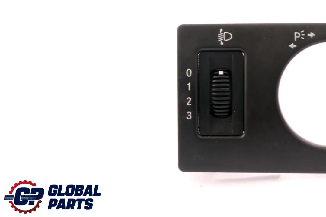 Klasse W169 W245 Scheinwerferhöhenverstellung Surround Blende für Mercedes A B mit Teilenummer A1696800165 Mercedes A B Klasse W169 W245 Scheinwerferhöhenverstellung Surround Blende - SKU A1696800165 - Teilenummer A1696800165