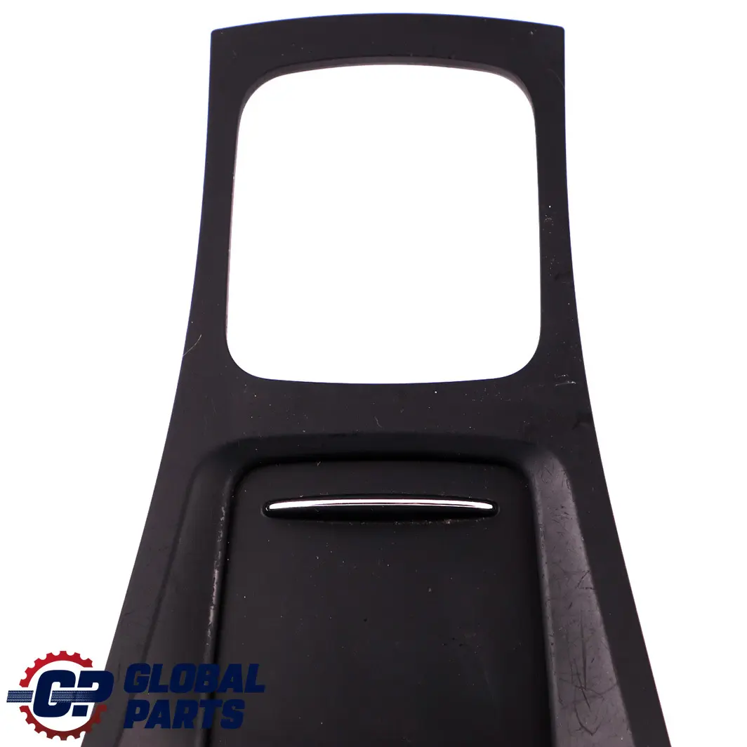 Cendrier Console Couvre Levier Vitesses pour Mercedes A B W169 W245 à propos du numéro de pièce A1696800339 Mercedes A B W169 W245 Cendrier Console Couvre Levier Vitesses - SKU A1696800339 - Numéro de pièce A1696800339