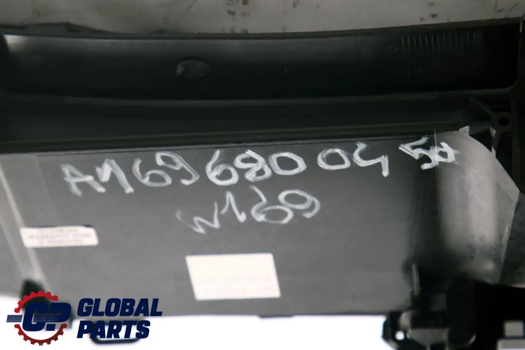 Mercedes-Benz Clase A B W169 W254 Túnel de la consola central Negro A1696800050 para con número de pieza A1696800450 Mercedes-Benz Clase A B W169 W254 Túnel de la consola central Negro A1696800050 - SKU A1696800450 - Número de pieza A1696800450