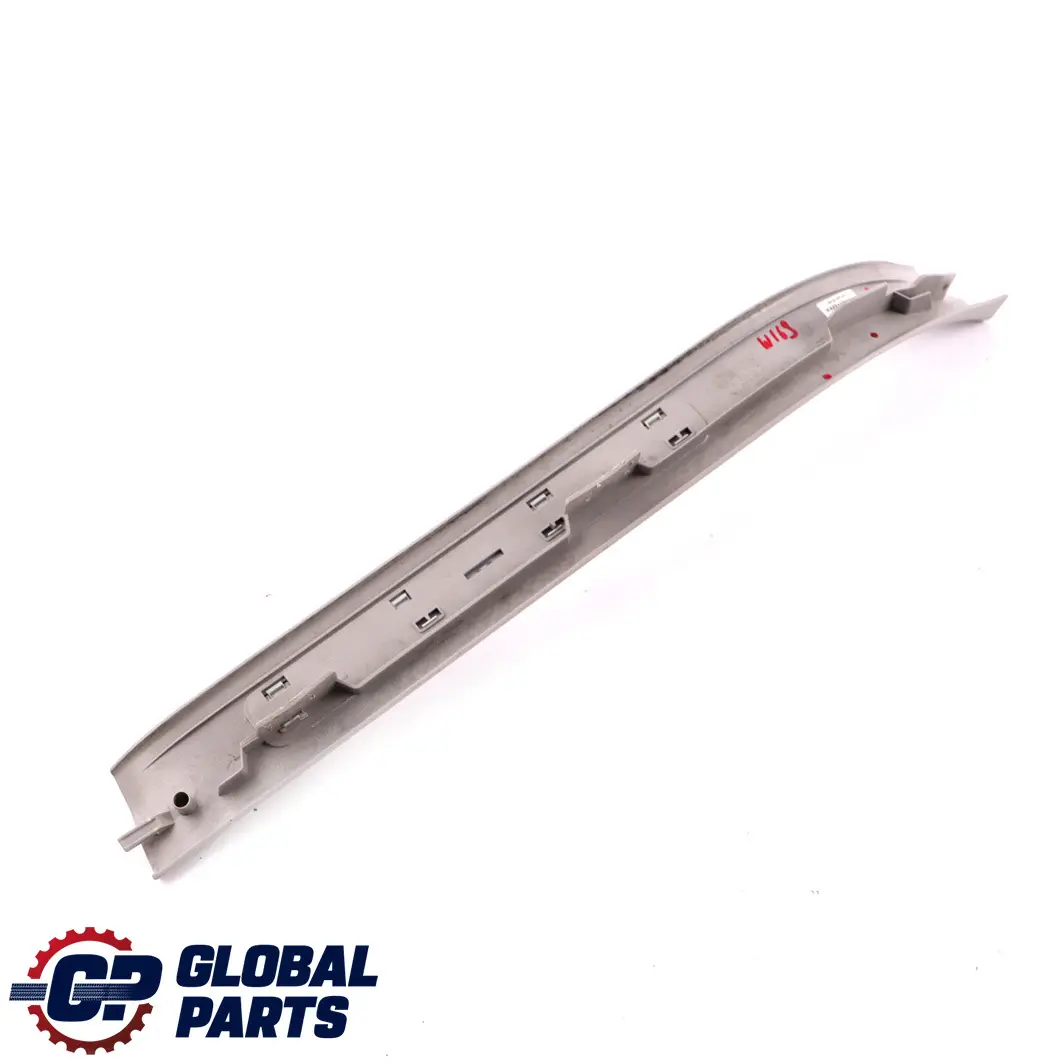 Mercedes-Benz A W169 Moldura Entrada Umbral Puerta Trasera Izquierda para con número de pieza A1696800774 Mercedes-Benz A W169 Moldura Entrada Umbral Puerta Trasera Izquierda - SKU A1696800774 - Número de pieza A1696800774