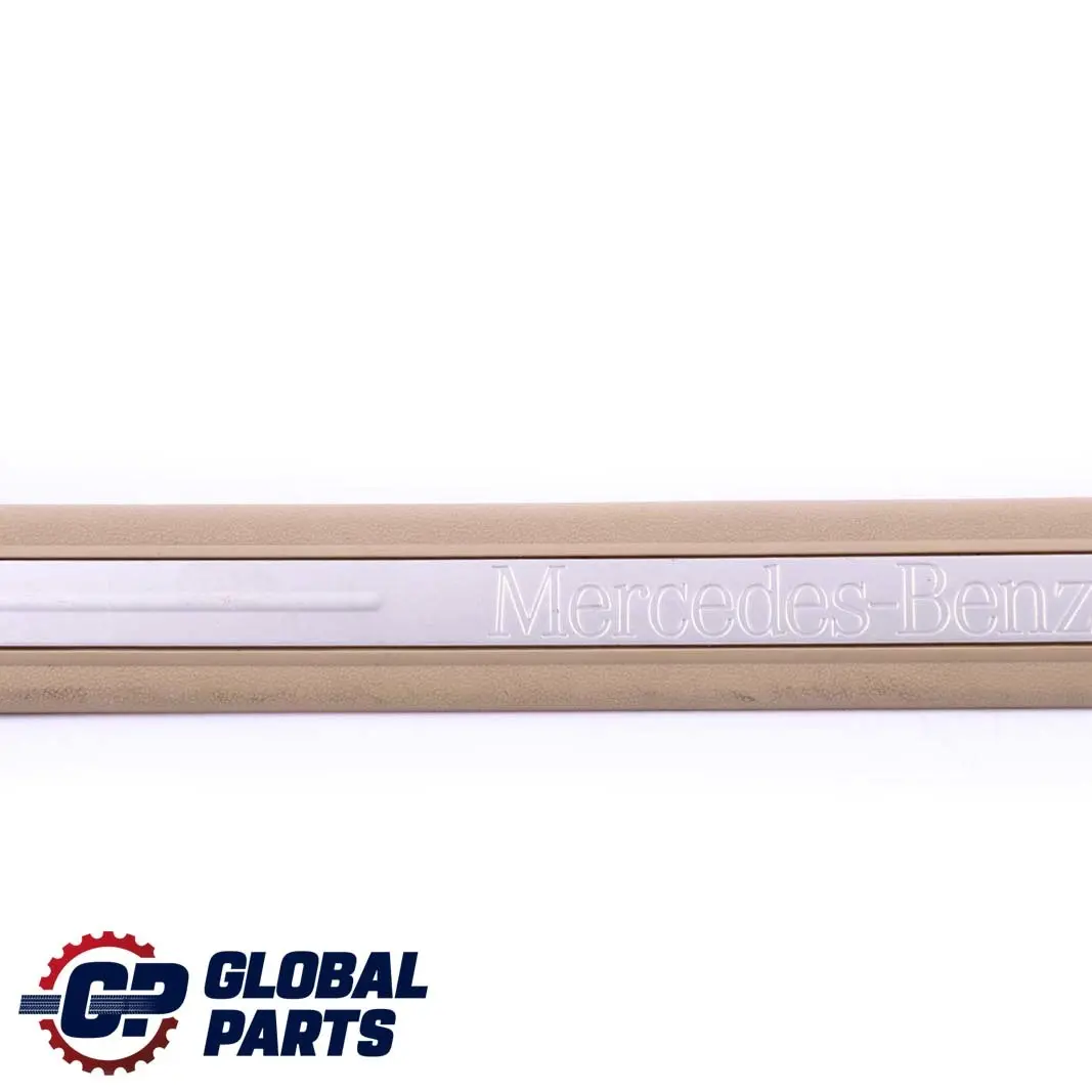 Mercedes-Benz Clase A W169 Embellecedor Entrada Puerta Delantera Izquierda Beige para con número de pieza A1696801174 Mercedes-Benz Clase A W169 Embellecedor Entrada Puerta Delantera Izquierda Beige - SKU A1696801174 - Número de pieza A1696801174