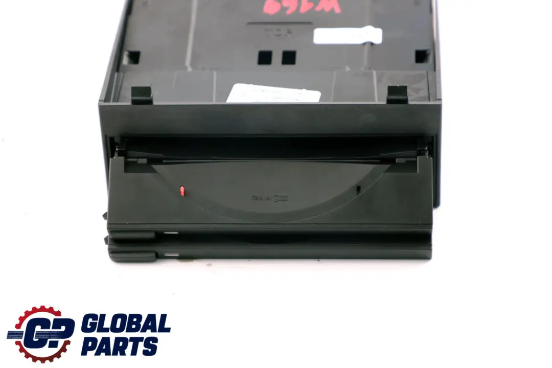 Guantera CD Porta Discos para Mercedes W169 W245 con número de pieza A1696801191 Mercedes W169 W245 Guantera CD Porta Discos - SKU A1696801191 - Número de pieza A1696801191