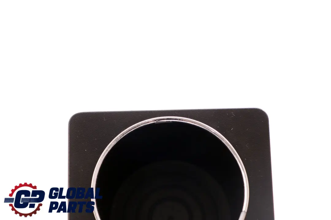 Uchwyt Na Kubek Cup Holder do Mercedes W169 W245 o numerze A1696830294 Mercedes W169 W245 Uchwyt Na Kubek Cup Holder - SKU A1696830294 - Numer Części A1696830294