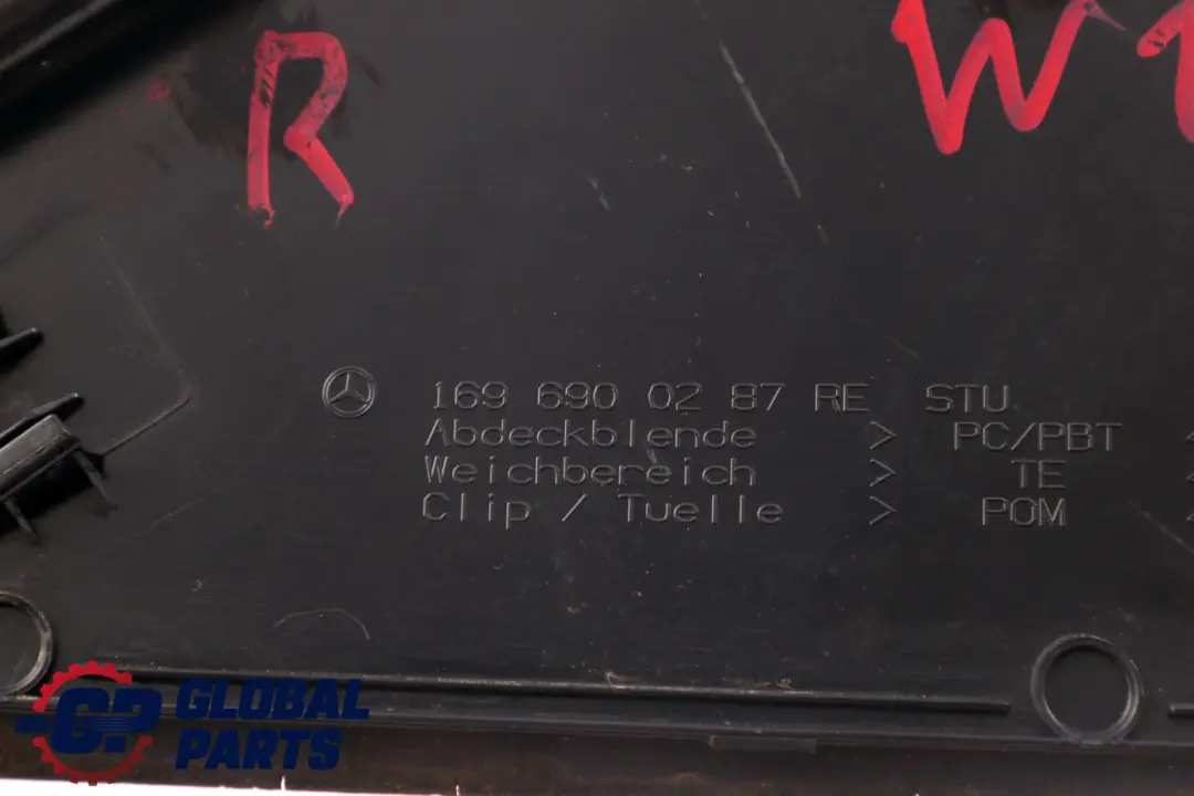 Trójkąt Błotnika Prawy Avantgarde do Mercedes W169 o numerze A1696900287 Mercedes W169 Trójkąt Błotnika Prawy Avantgarde - SKU A1696900287 - Numer Części A1696900287