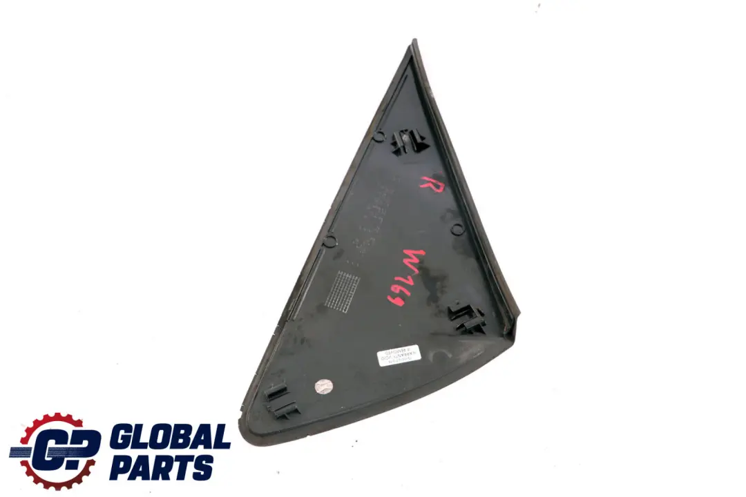 Cache Aile Droite Avantgarde pour Mercedes W169 à propos du numéro de pièce A1696900287 Mercedes W169 Cache Aile Droite Avantgarde - SKU A1696900287 - Numéro de pièce A1696900287