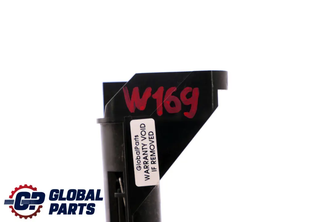 A-Klasse W169 Halter Bodenklappe Taschenhaken Kofferraum für Mercedes mit Teilenummer A1696900338 Mercedes A-Klasse W169 Halter Bodenklappe Taschenhaken Kofferraum - SKU A1696900338 - Teilenummer A1696900338