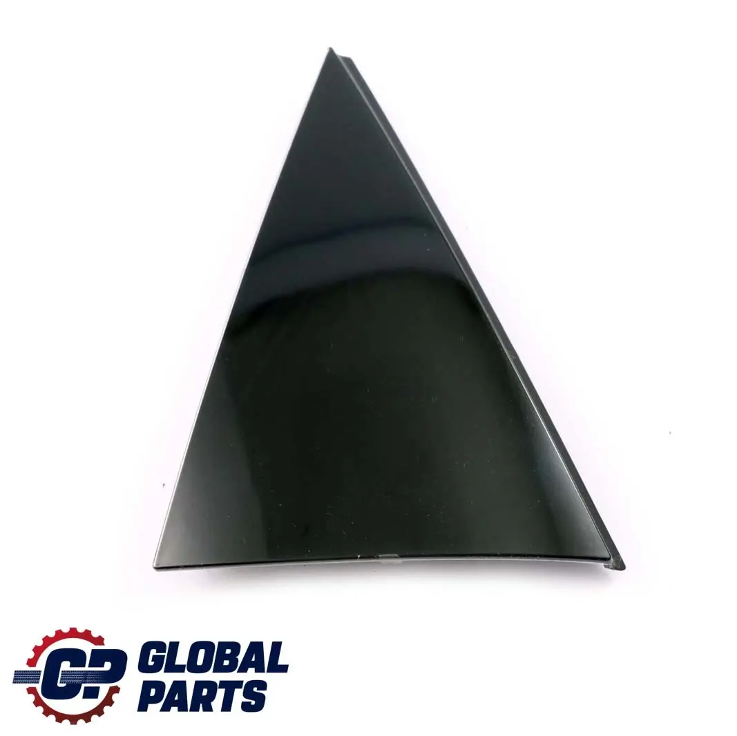 Osłona Zaślepka Panel Maskownica Lampy Lewy Tył Lewa Tylna do Mercedes W169 o numerze A1696900587 Mercedes W169 Osłona Zaślepka Panel Maskownica Lampy Lewy Tył Lewa Tylna - SKU A1696900587 - Numer Części A1696900587