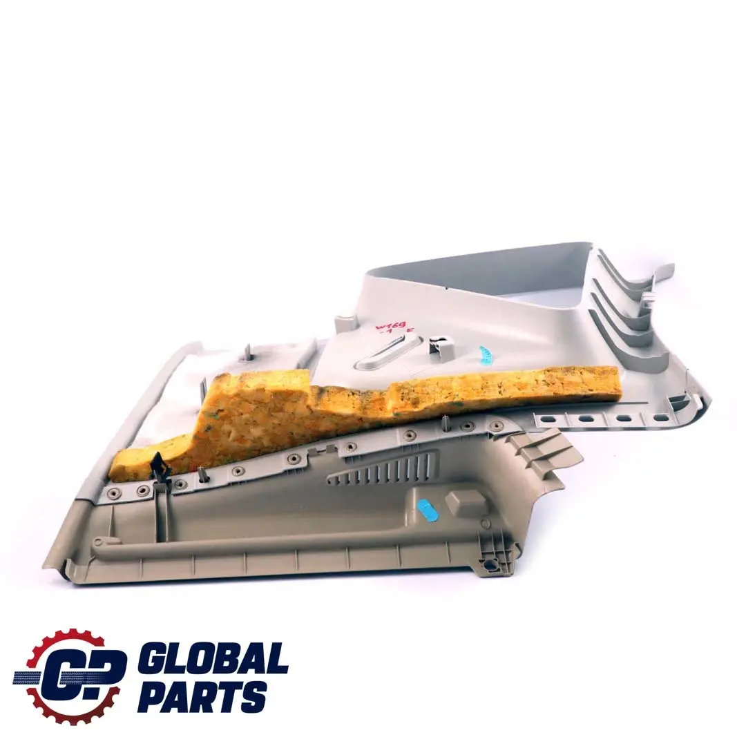  Mercedes-Benz A W169 C-Pillar Rear Right Trim Panel Cover Beige - SKU A1696900625-1 - Número de pieza A1696900625