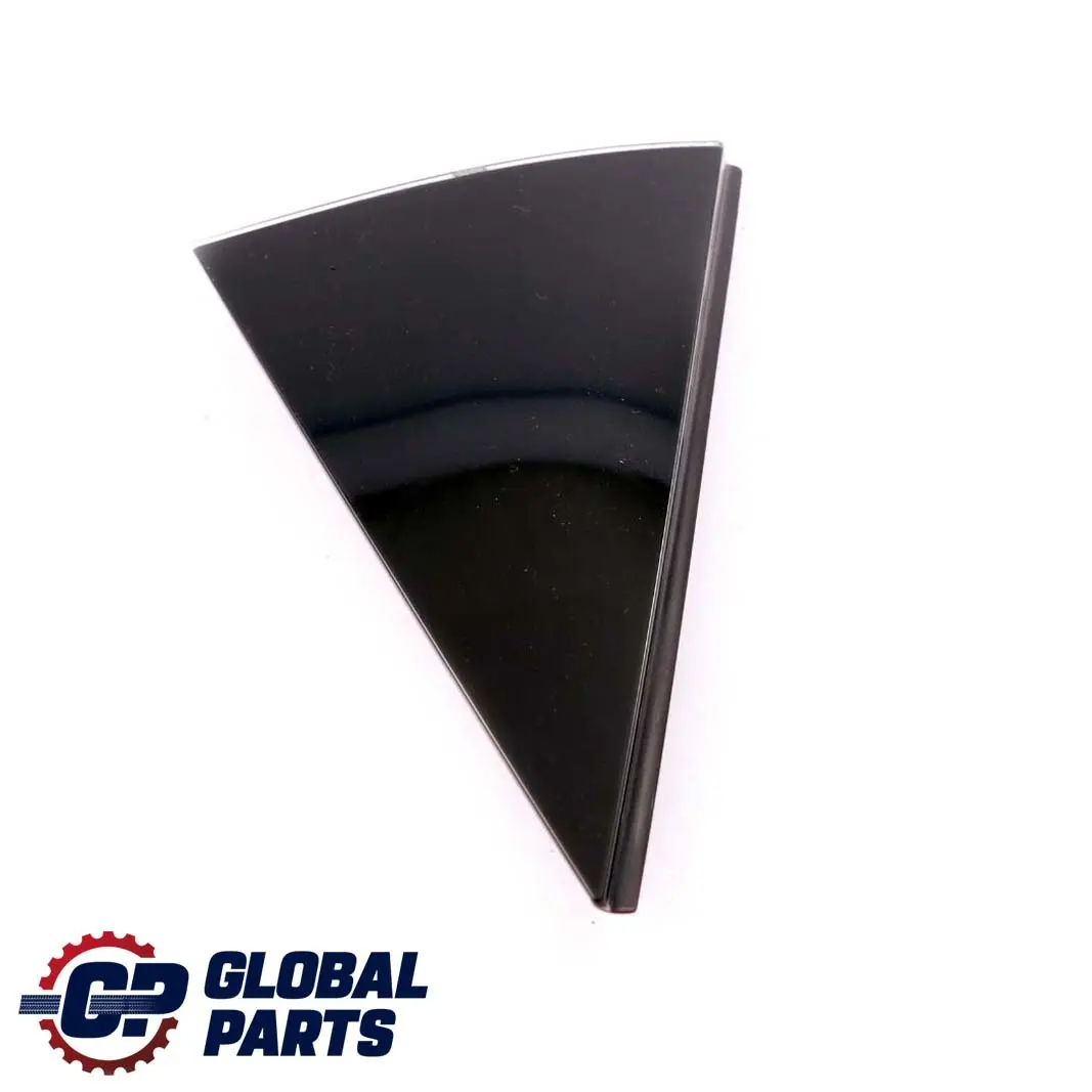  Mercedes-Benz W169 Trójkąt Osłona Zaślepka Lampy Prawy Tył - SKU A1696900687 - Numer Części A1696900687