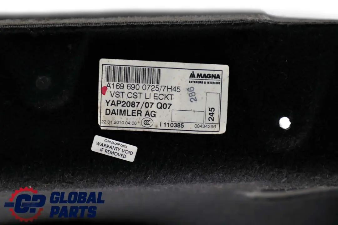 Tapicerka Boczek Bagażnika Lewy Tył do Mercedes W245 o numerze A1696900725 Mercedes W245 Tapicerka Boczek Bagażnika Lewy Tył - SKU A1696900725 - Numer Części A1696900725