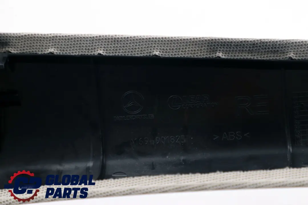 Panel Embellecedor Del Pilar A Derecho Gris para Mercedes W169 con número de pieza A1696901825 Mercedes W169 Panel Embellecedor Del Pilar A Derecho Gris - SKU A1696901825 - Número de pieza A1696901825