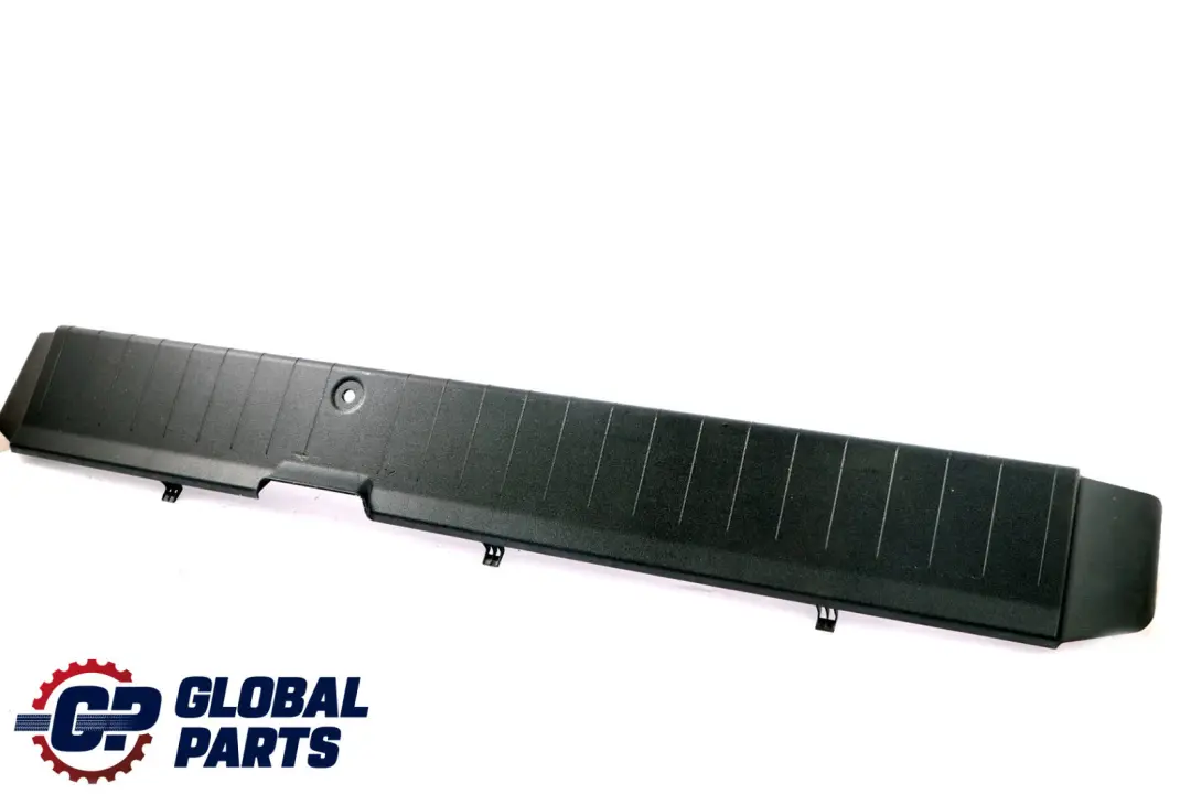 Clase A W169 Cubremaletero Tapa De umbral De maletero Negro para Mercedes con número de pieza A1696902030 Mercedes Clase A W169 Cubremaletero Tapa De umbral De maletero Negro - SKU A1696902030 - Número de pieza A1696902030