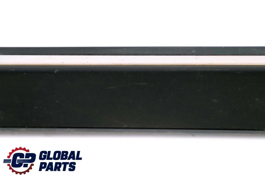  Mercedes-Benz W245 Striscia Rivestimento Portiera Anteriore Sinistra Kosmos Nero - SKU A1696903362-KB - Numero di parte A1696903362