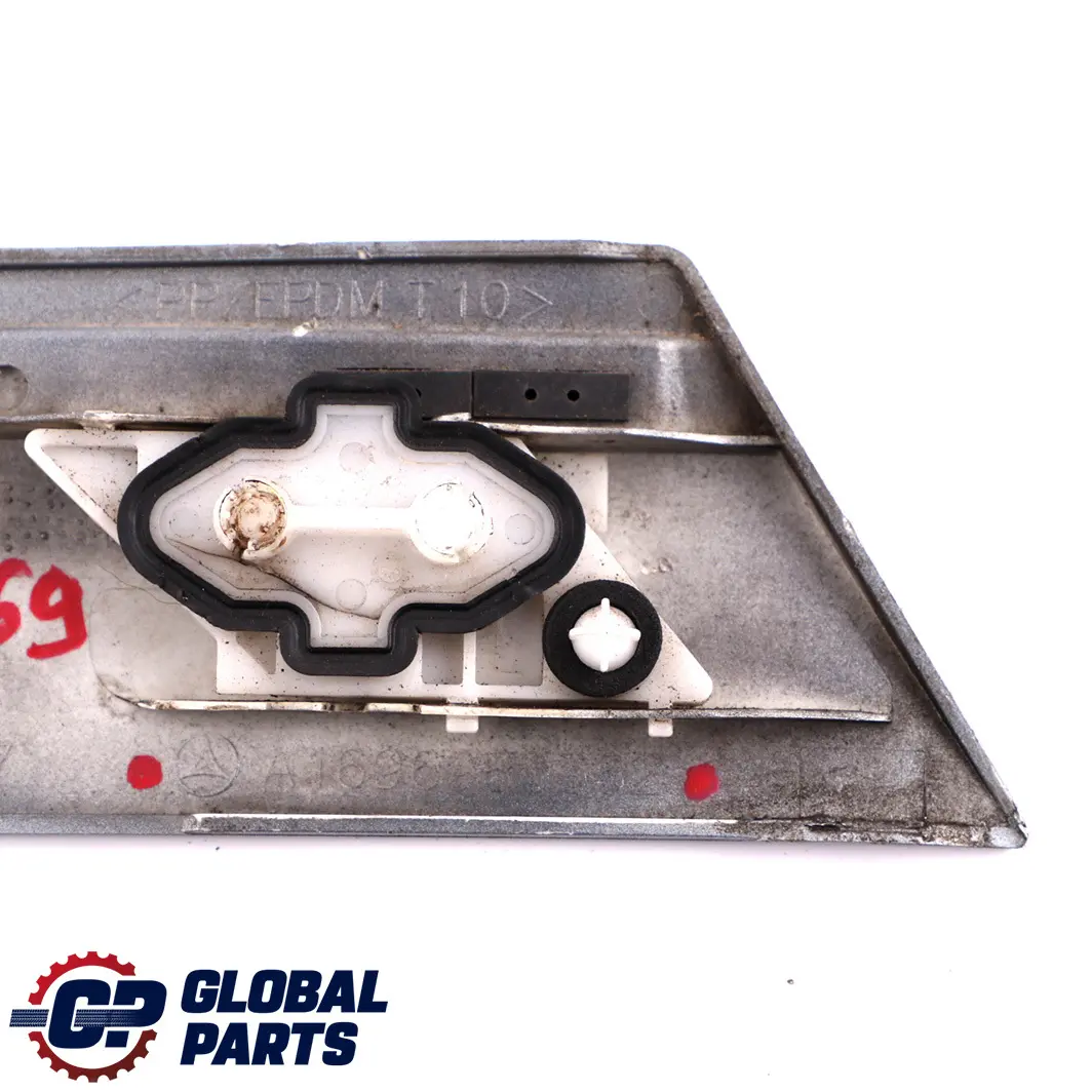 Mercedes W245 Tira Protectora Guardabarros Trasero Izquierdo Azul A1696983362 - SKU A1696904162-HBL - Número de pieza A1696904162