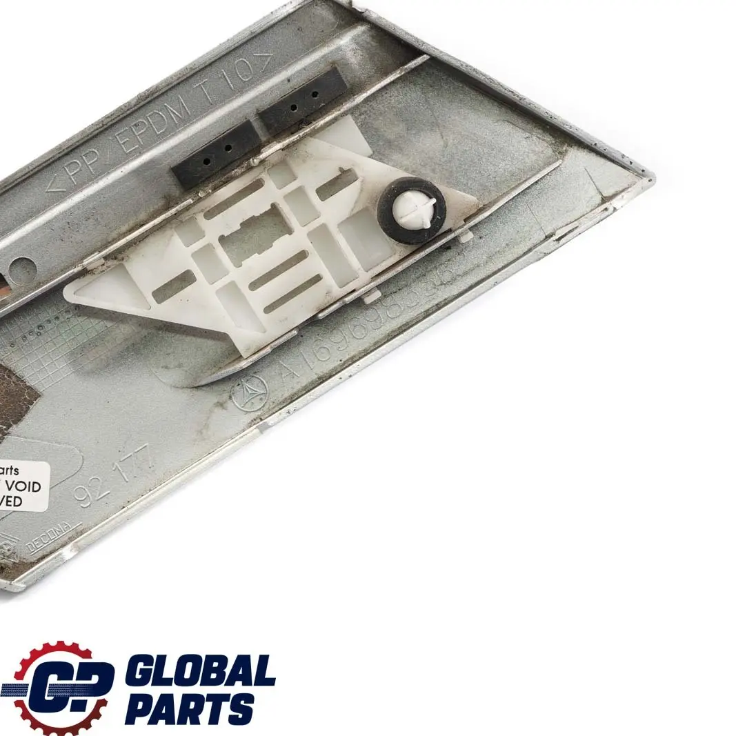  Mercedes-Benz W245 Schutzstreifen a Gauche Aile Arriere Polar Silver Metallique - SKU A1696904162-PS - Numéro de pièce A1696904162