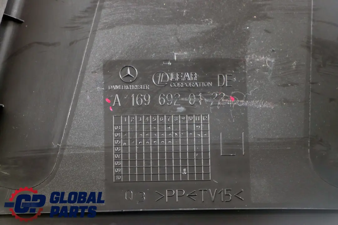 Mercedes-Benz A B Classe W169 W245 Couverture Montant A Gauche Noir pour à propos du numéro de pièce A1696920122 Mercedes-Benz A B Classe W169 W245 Couverture Montant A Gauche Noir - SKU A1696920122 - Numéro de pièce A1696920122