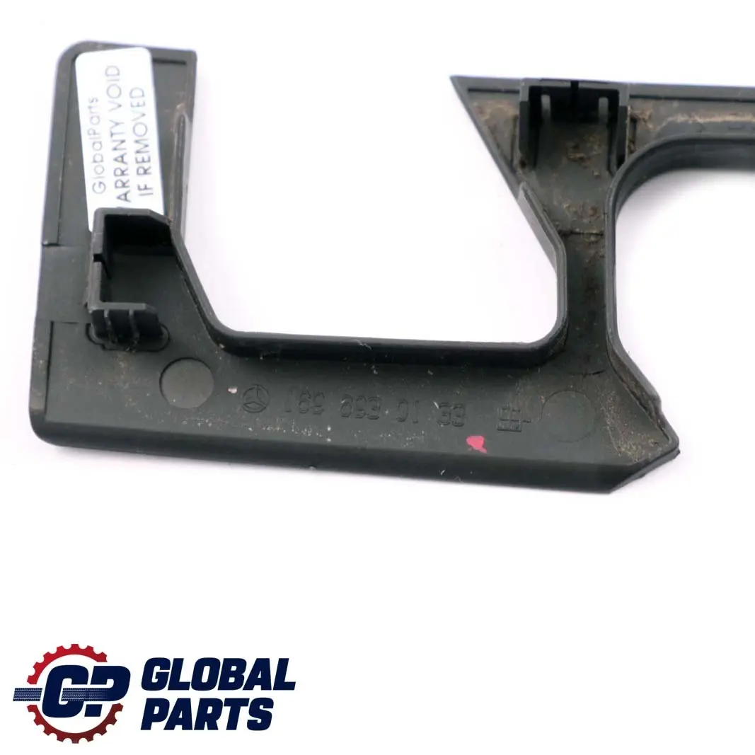 Mercedes-Benz A-Klasse W169 Hinten Links Scharnierabdeckung für mit Teilenummer A1696930133 Mercedes-Benz A-Klasse W169 Hinten Links Scharnierabdeckung - SKU A1696930133 - Teilenummer A1696930133