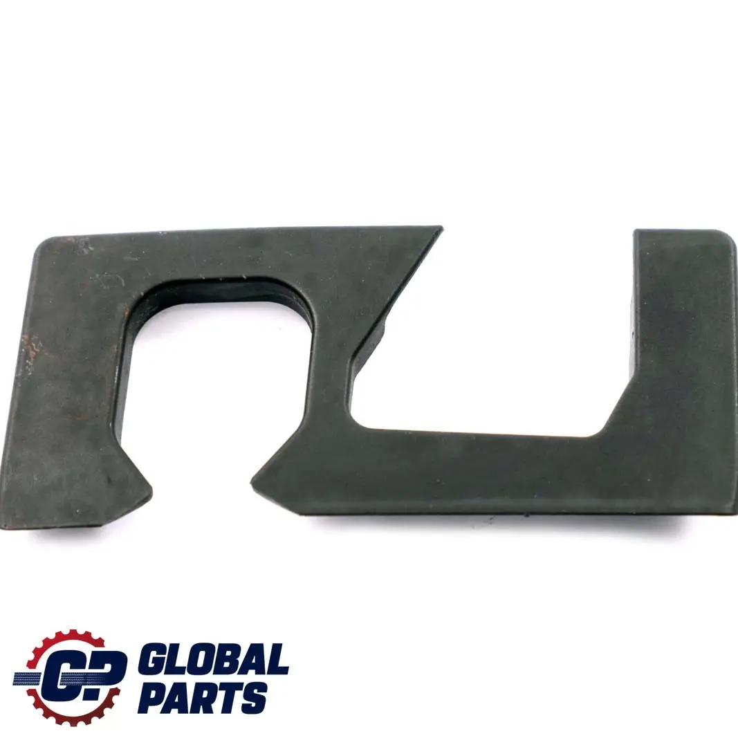 Mercedes-Benz W169 Arriere Gauche Cache pour à propos du numéro de pièce A1696930133 Mercedes-Benz W169 Arriere Gauche Cache - SKU A1696930133 - Numéro de pièce A1696930133