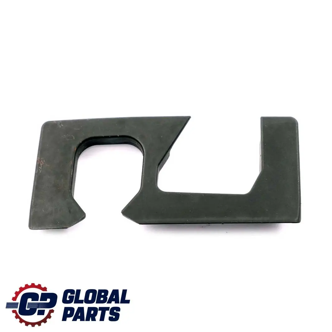 Mercedes-Benz W169 Arriere Gauche Cache pour à propos du numéro de pièce A1696930133 Mercedes-Benz W169 Arriere Gauche Cache - SKU A1696930133 - Numéro de pièce A1696930133