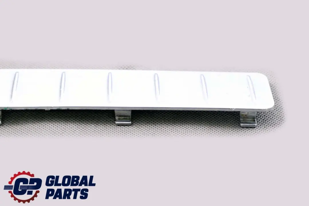 Mercedes-Benz B-Klasse W245 Verkleidung Ladekante Links Chrom für mit Teilenummer A1696940125 Mercedes-Benz B-Klasse W245 Verkleidung Ladekante Links Chrom - SKU A1696940125 - Teilenummer A1696940125