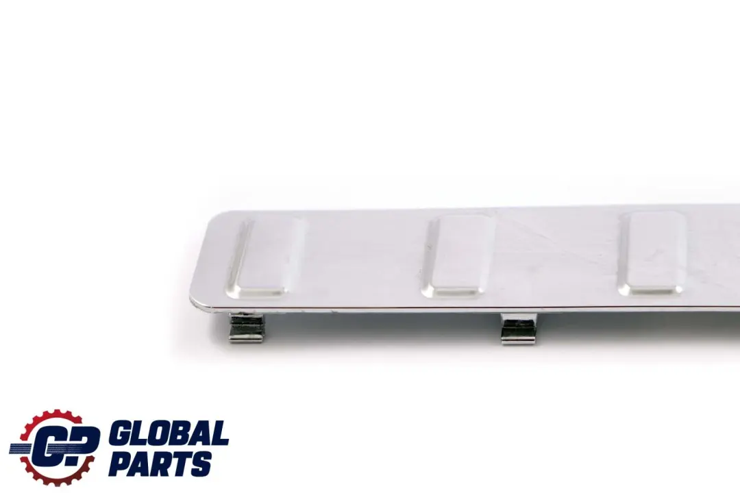 Maletero Derecho Tronco Moldura Trasera para Mercedes W245 con número de pieza A1696940425 Mercedes W245 Maletero Derecho Tronco Moldura Trasera - SKU A1696940425 - Número de pieza A1696940425