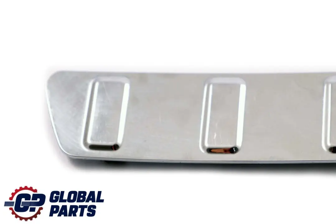 Mercedes W245 Moulure d'habillage de coffre arrière droite - SKU A1696940425 - Numéro de pièce A1696940425