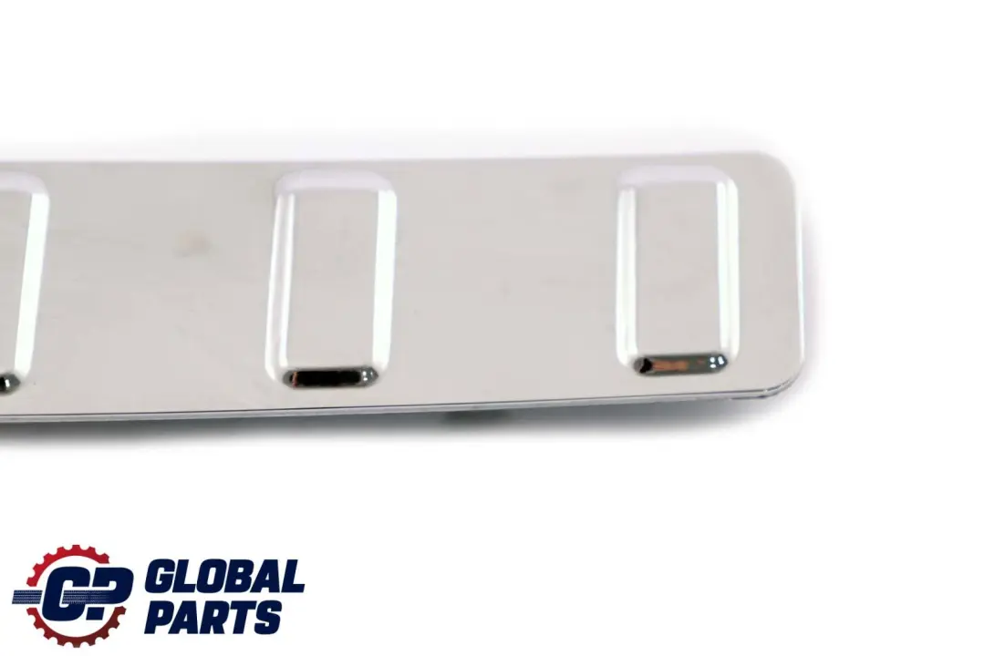 Bagagliaio destro Modanatura baule posteriore per Mercedes W245 con numero di parte A1696940425 Mercedes W245 Bagagliaio destro Modanatura baule posteriore - SKU A1696940425 - Numero di parte A1696940425