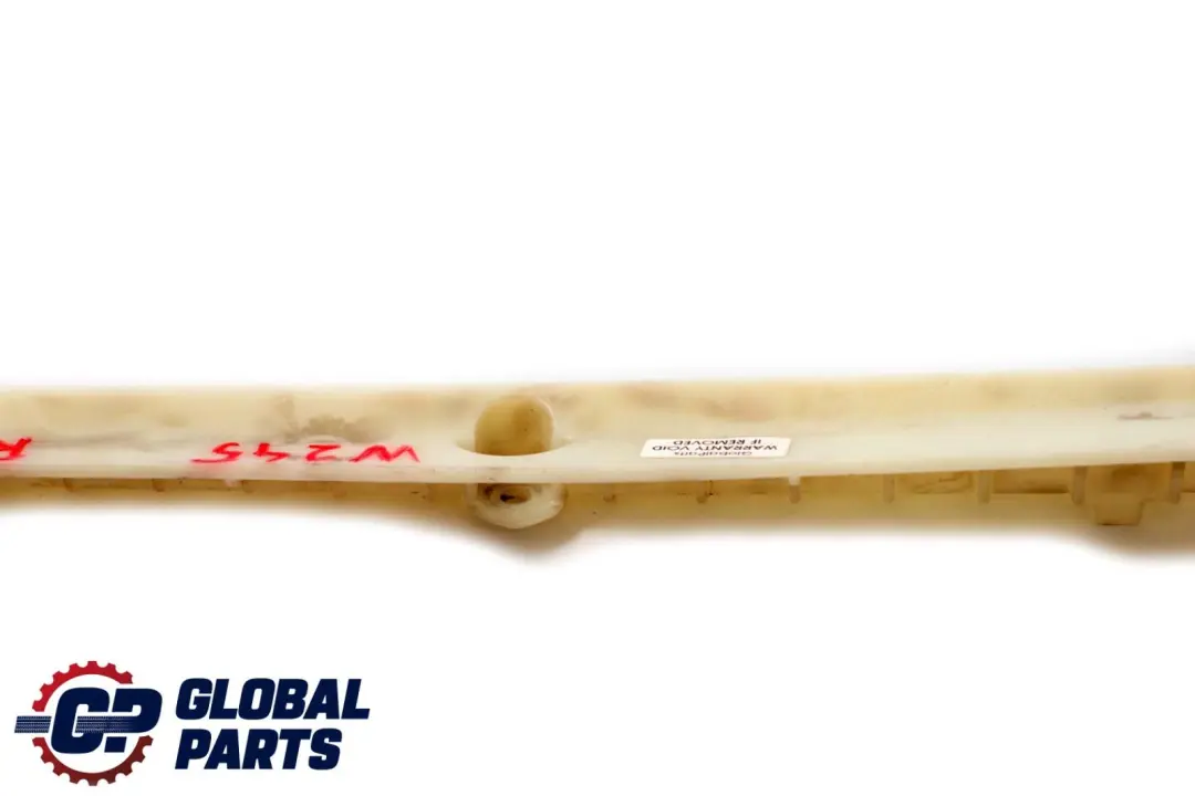 Mercedes-Benz W245 Striscia di rivestimento montante C destro per con numero di parte A1696951060 Mercedes-Benz W245 Striscia di rivestimento montante C destro - SKU A1696951060 - Numero di parte A1696951060