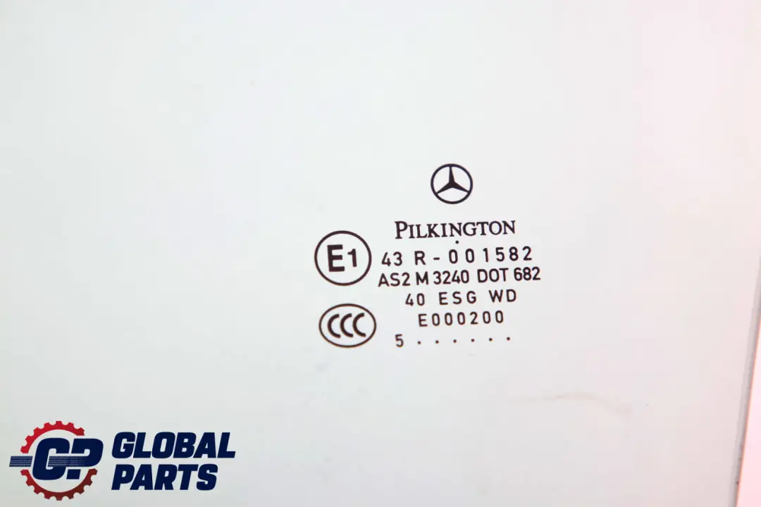Vetro finestrino posteriore sinistro AS2 per Mercedes W169 W245 con numero di parte A1697350110 Mercedes W169 W245 Vetro finestrino posteriore sinistro AS2 - SKU A1697250110 - Numero di parte A1697350110